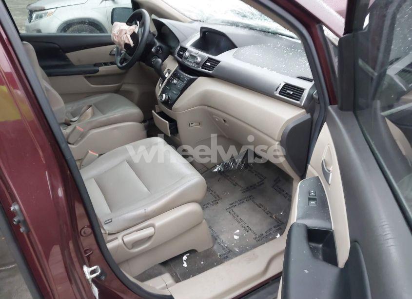 Photo 5 of 2013 Honda Odyssey LX (VIN 5FNRL5H27DB010436)