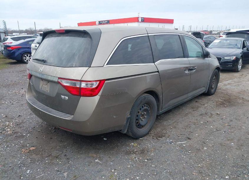 Photo 4 of 2013 Honda Odyssey LX (VIN 5FNRL5H27DB063864)