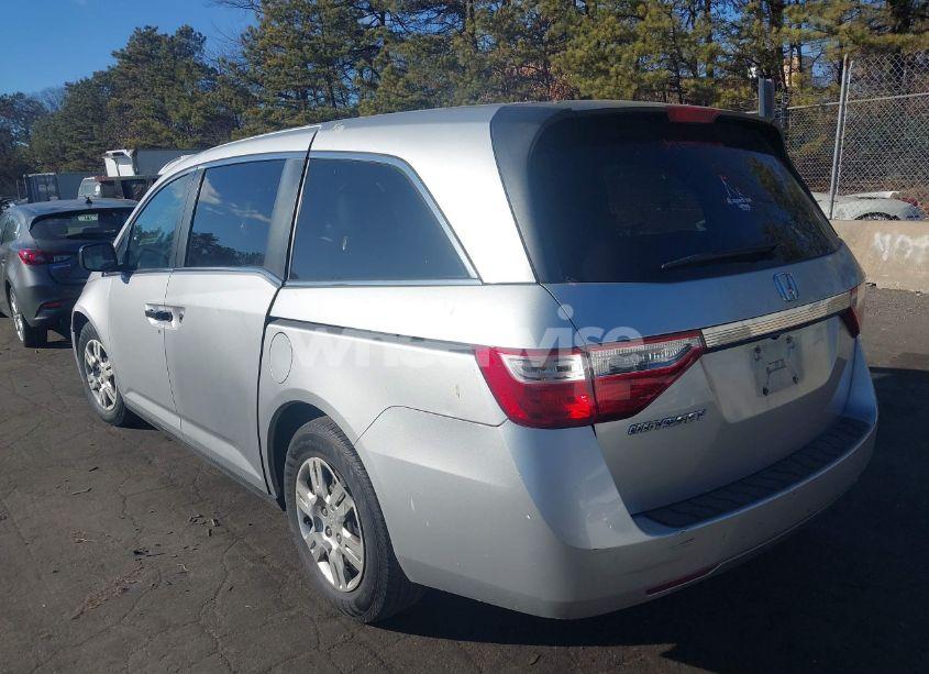 Photo 3 of 2013 Honda Odyssey LX (VIN 5FNRL5H27DB072872)