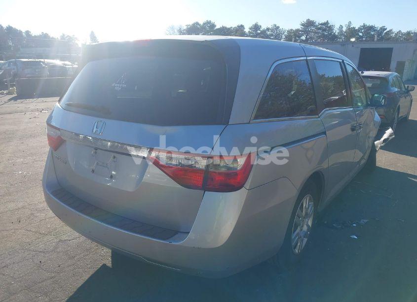 Photo 4 of 2013 Honda Odyssey LX (VIN 5FNRL5H27DB072872)