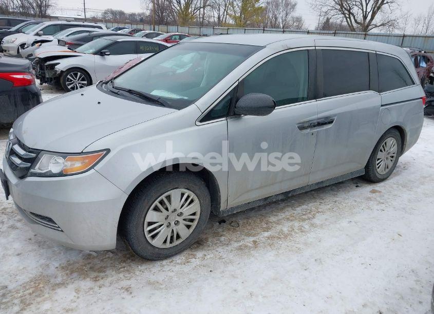 Photo 2 of 2014 Honda Odyssey LX (VIN 5FNRL5H27EB006176)