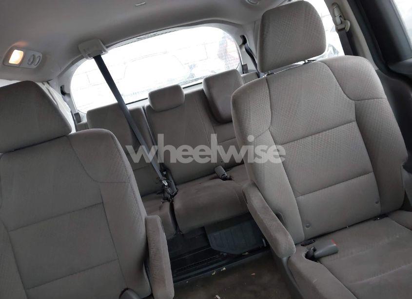 Photo 8 of 2014 Honda Odyssey LX (VIN 5FNRL5H27EB006176)