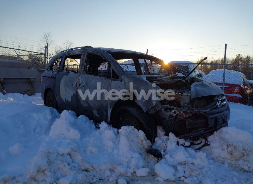 2014 Honda Odyssey LX (VIN 5FNRL5H27EB110733) main photo