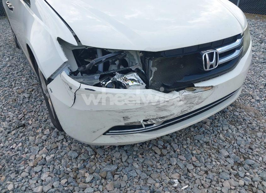 Photo 6 of 2014 Honda Odyssey LX (VIN 5FNRL5H27EB114460)