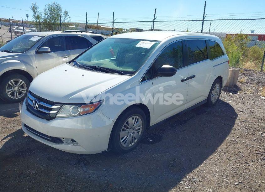 Photo 2 of 2015 Honda Odyssey LX (VIN 5FNRL5H27FB098326)