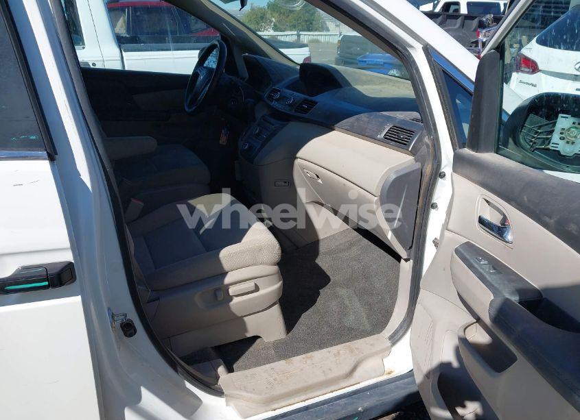 Photo 5 of 2015 Honda Odyssey LX (VIN 5FNRL5H27FB098326)