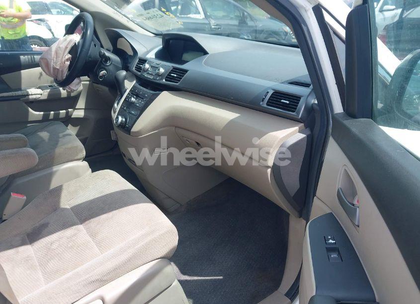 Photo 5 of 2012 Honda Odyssey LX (VIN 5FNRL5H28CB096385)