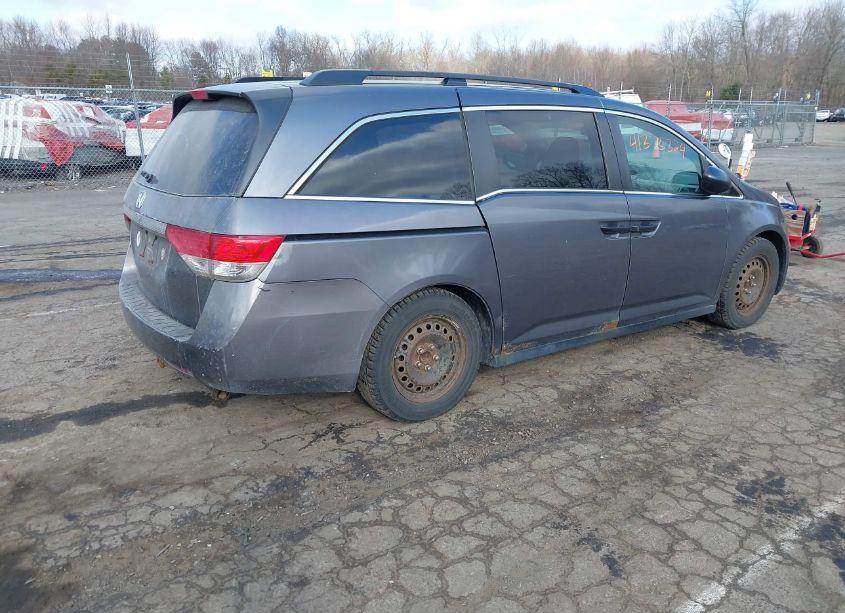 Photo 4 of 2015 Honda Odyssey LX (VIN 5FNRL5H28FB021397)