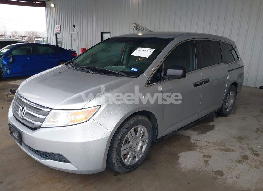 Photo 2 of 2012 Honda Odyssey LX (VIN 5FNRL5H29CB048023)