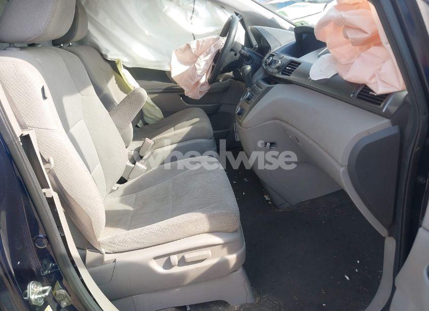 Photo 5 of 2014 Honda Odyssey LX (VIN 5FNRL5H29EB090470)