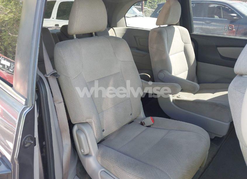 Photo 8 of 2014 Honda Odyssey LX (VIN 5FNRL5H29EB108708)
