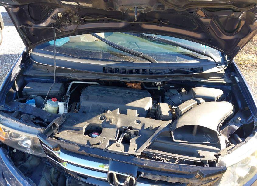 Photo 10 of 2016 Honda Odyssey LX (VIN 5FNRL5H29GB112843)