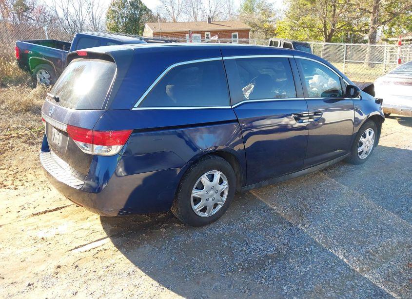 Photo 4 of 2016 Honda Odyssey LX (VIN 5FNRL5H29GB112843)
