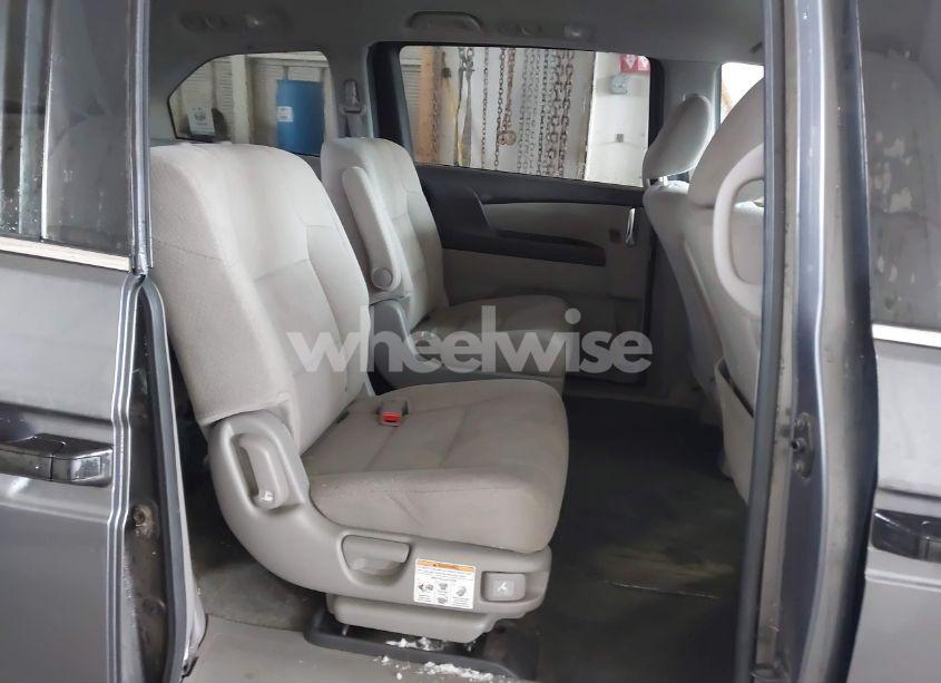 Photo 8 of 2016 Honda Odyssey LX (VIN 5FNRL5H29GB144823)