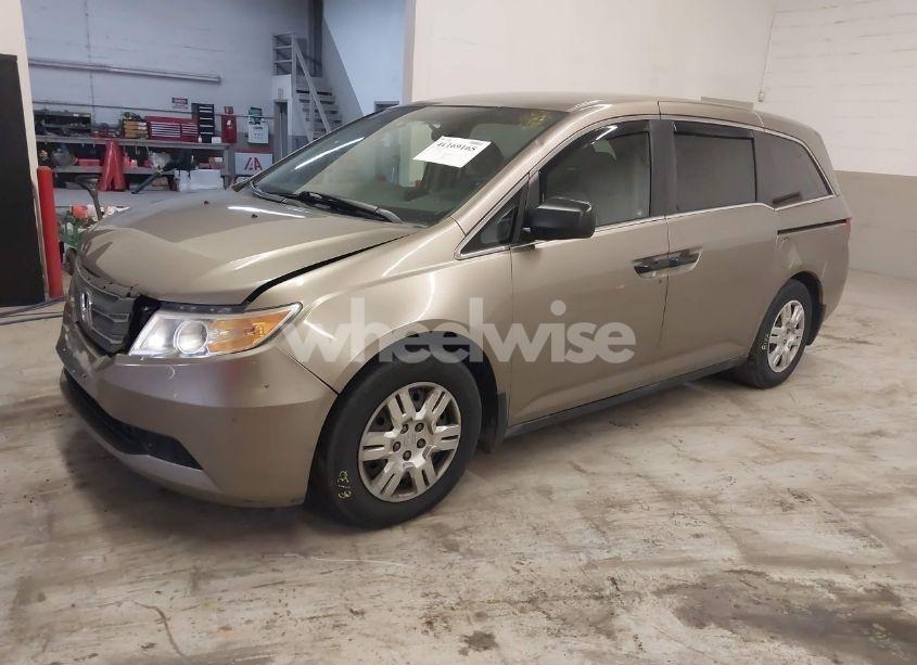 Photo 2 of 2011 Honda Odyssey LX (VIN 5FNRL5H2XBB007186)