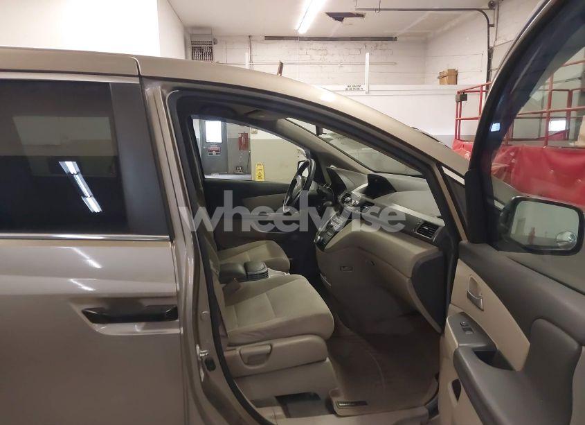 Photo 5 of 2011 Honda Odyssey LX (VIN 5FNRL5H2XBB007186)