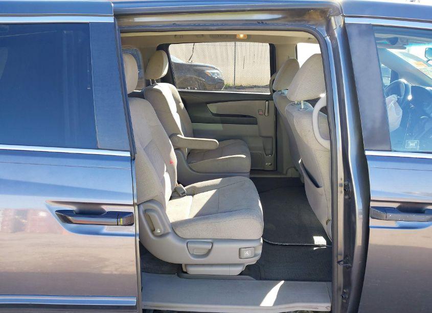 Photo 8 of 2011 Honda Odyssey LX (VIN 5FNRL5H2XBB022240)