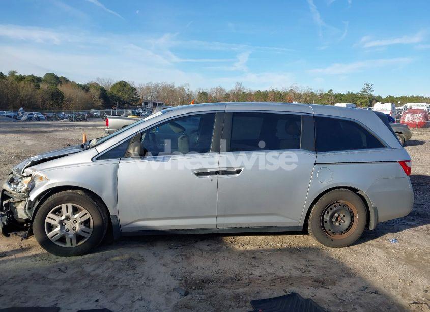 Photo 14 of 2011 Honda Odyssey LX (VIN 5FNRL5H2XBB023100)