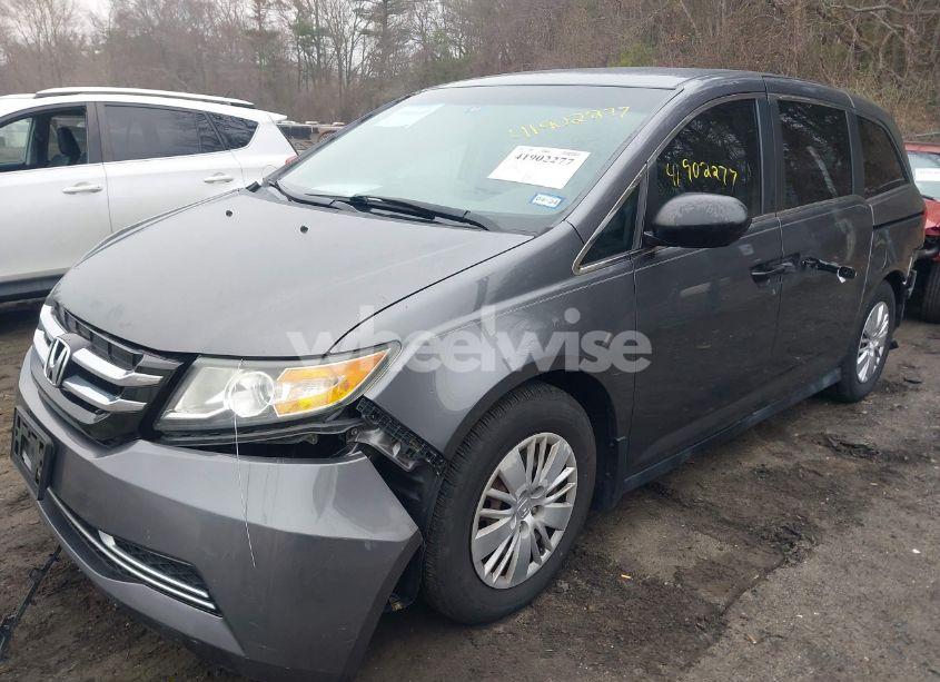 Photo 2 of 2014 Honda Odyssey LX (VIN 5FNRL5H2XEB009962)