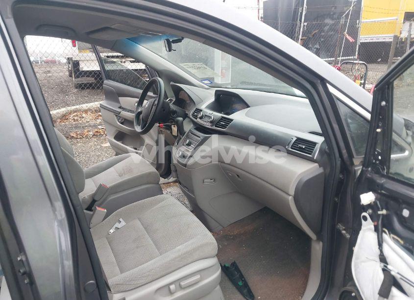 Photo 5 of 2014 Honda Odyssey LX (VIN 5FNRL5H2XEB009962)