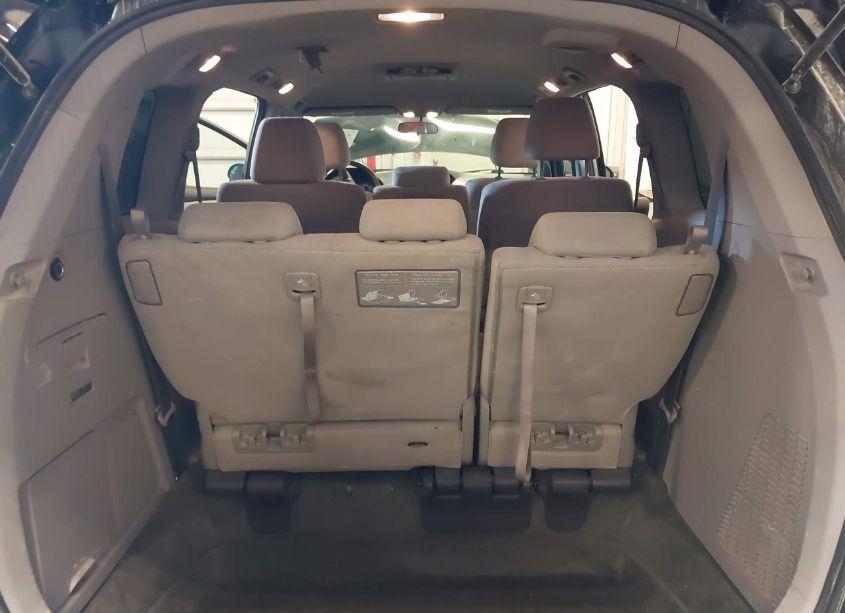 Photo 12 of 2016 Honda Odyssey SE (VIN 5FNRL5H30GB005608)