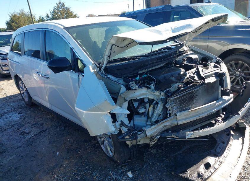 2016 Honda Odyssey SE (VIN 5FNRL5H30GB011280) main photo