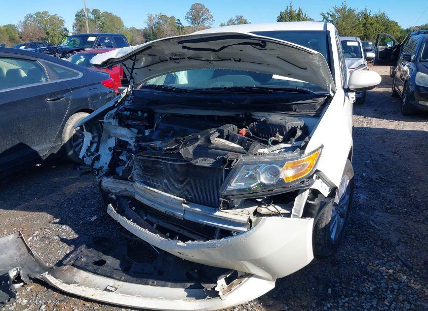 Photo 11 of 2016 Honda Odyssey SE (VIN 5FNRL5H30GB011280)