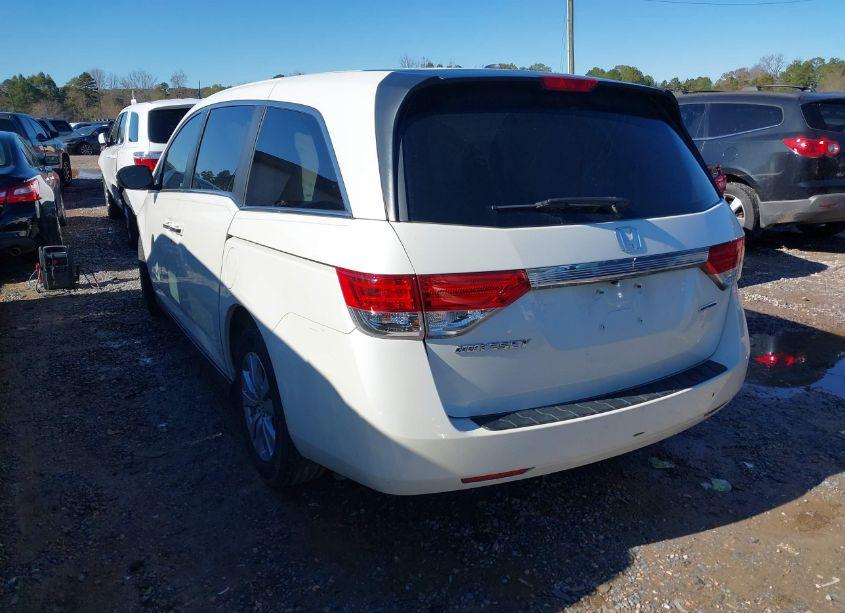 Photo 3 of 2016 Honda Odyssey SE (VIN 5FNRL5H30GB011280)