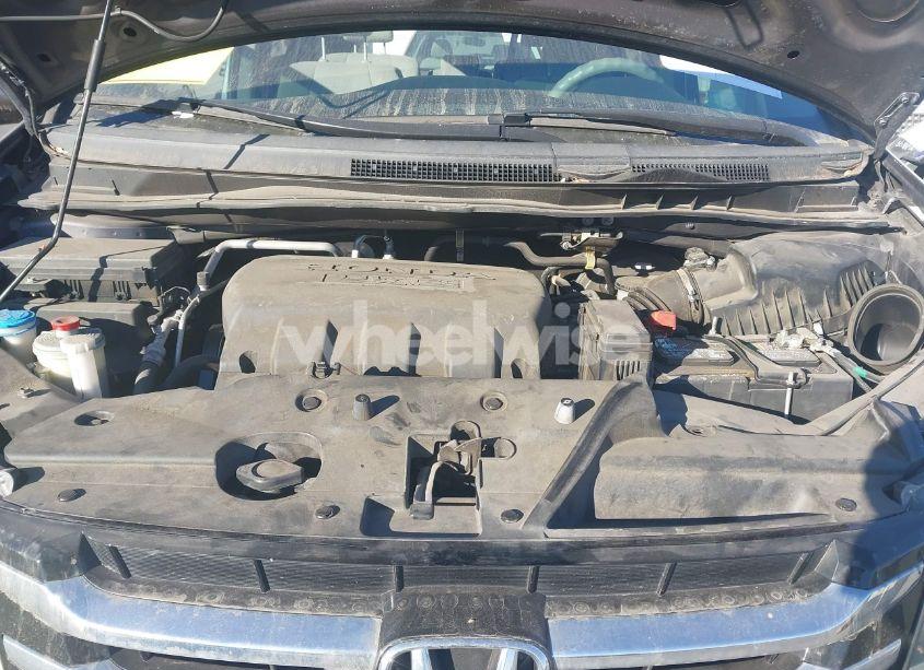 Photo 10 of 2016 Honda Odyssey SE (VIN 5FNRL5H30GB064917)