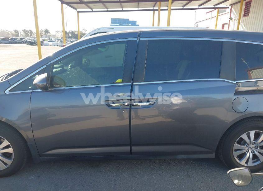 Photo 15 of 2016 Honda Odyssey SE (VIN 5FNRL5H30GB064917)