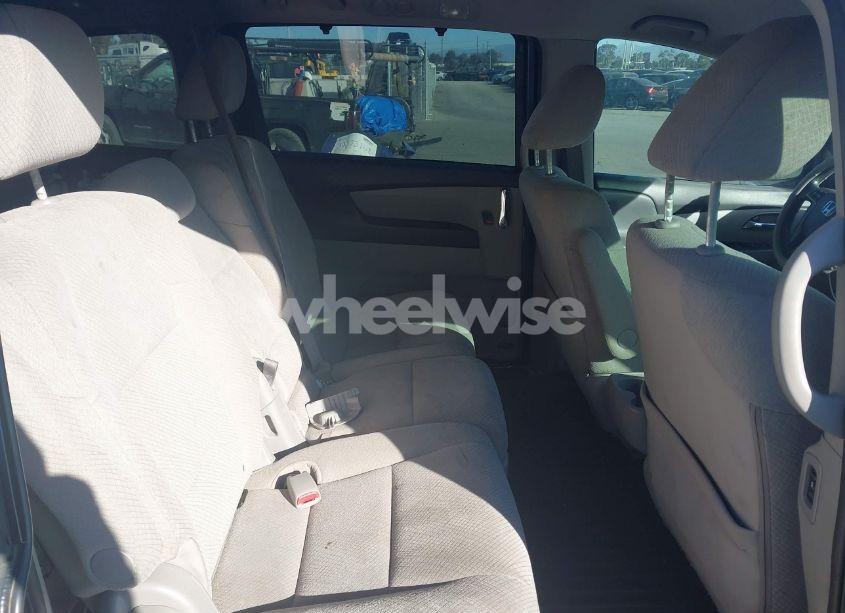 Photo 8 of 2016 Honda Odyssey SE (VIN 5FNRL5H30GB064917)