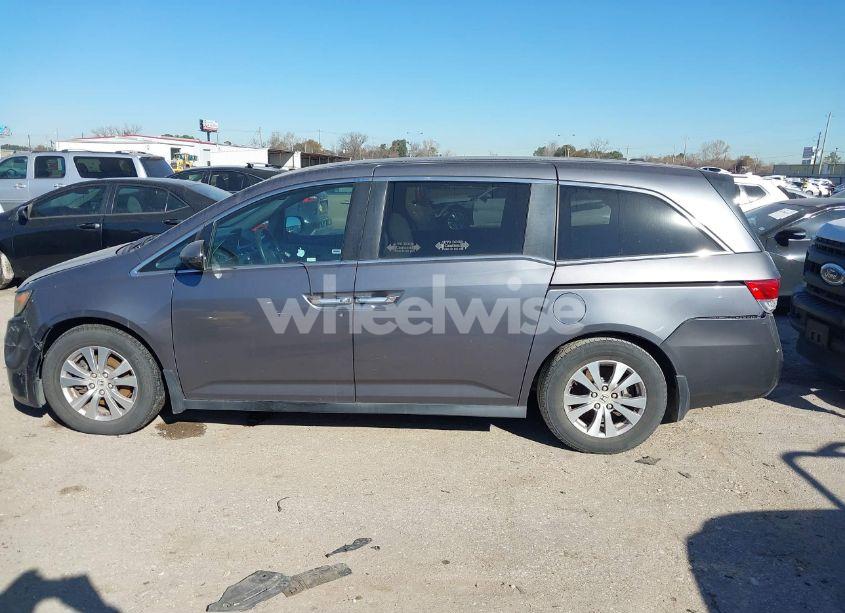 Photo 14 of 2016 Honda Odyssey SE (VIN 5FNRL5H30GB132004)
