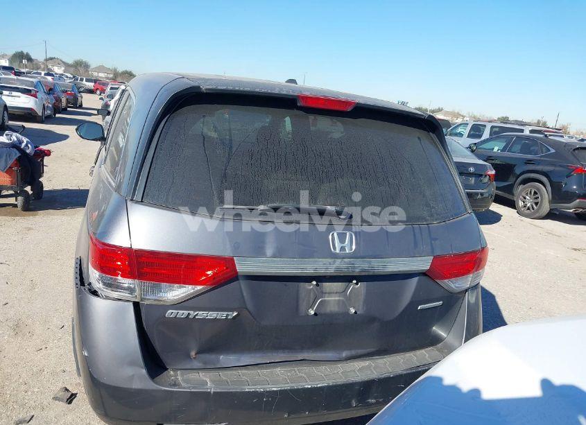 Photo 16 of 2016 Honda Odyssey SE (VIN 5FNRL5H30GB132004)