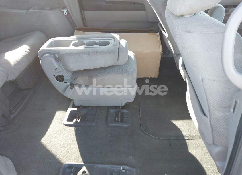 Photo 8 of 2016 Honda Odyssey SE (VIN 5FNRL5H30GB132004)