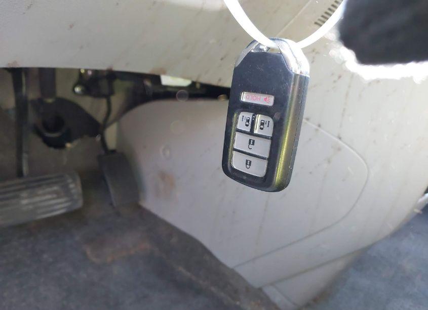 Photo 11 of 2016 Honda Odyssey SE (VIN 5FNRL5H30GB153306)