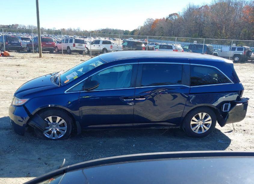 Photo 14 of 2016 Honda Odyssey SE (VIN 5FNRL5H30GB153306)
