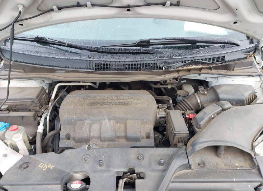 Photo 10 of 2016 Honda Odyssey SE (VIN 5FNRL5H31GB049794)