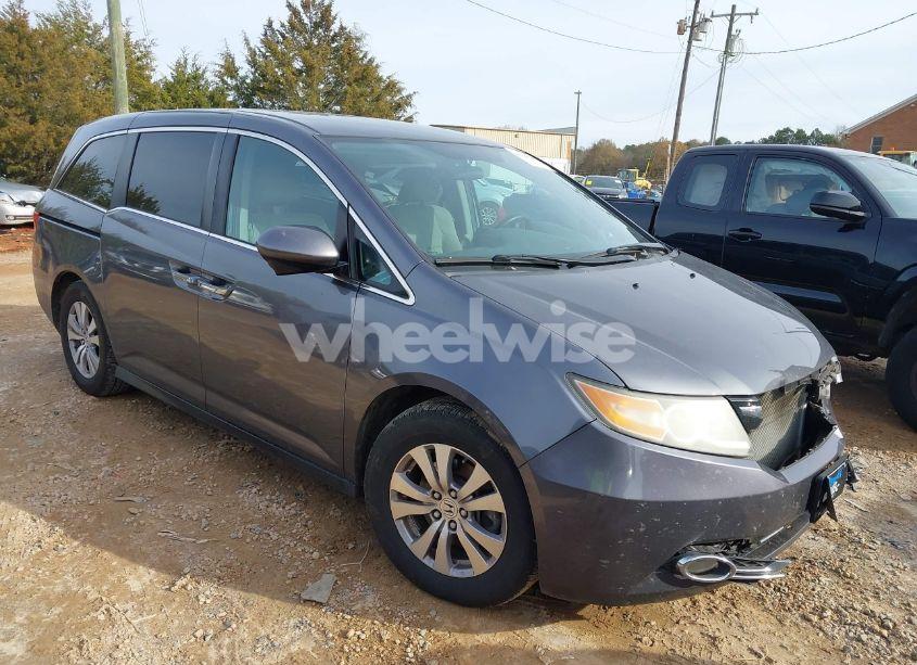 2016 Honda Odyssey SE (VIN 5FNRL5H31GB049858) main photo