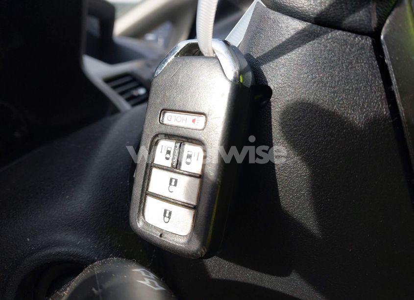 Photo 11 of 2016 Honda Odyssey SE (VIN 5FNRL5H31GB049858)