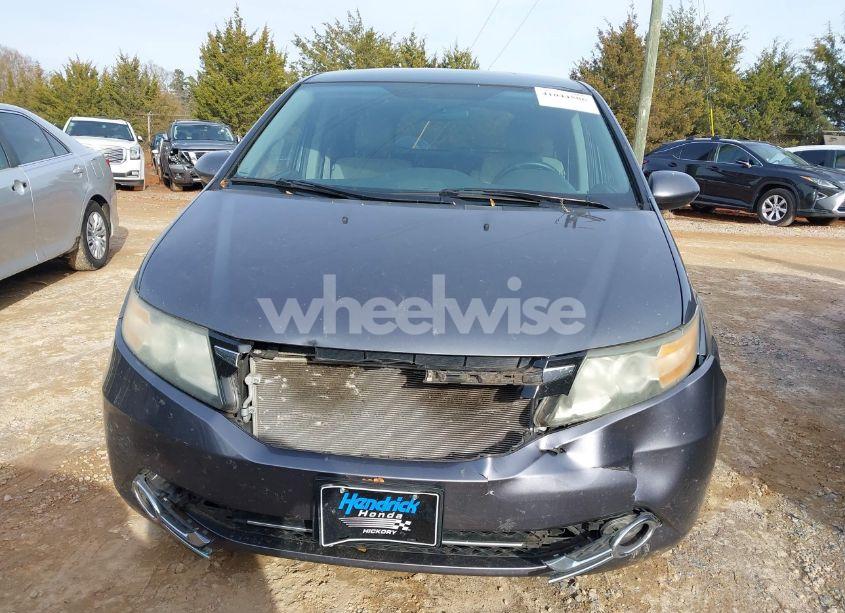 Photo 12 of 2016 Honda Odyssey SE (VIN 5FNRL5H31GB049858)