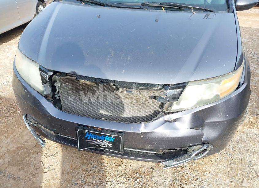 Photo 6 of 2016 Honda Odyssey SE (VIN 5FNRL5H31GB049858)