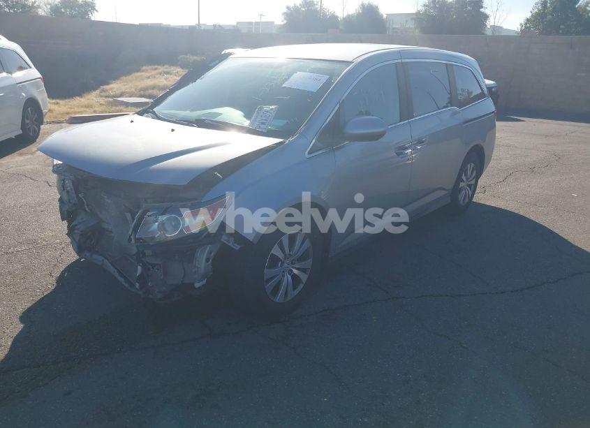 Photo 2 of 2016 Honda Odyssey SE (VIN 5FNRL5H31GB061170)