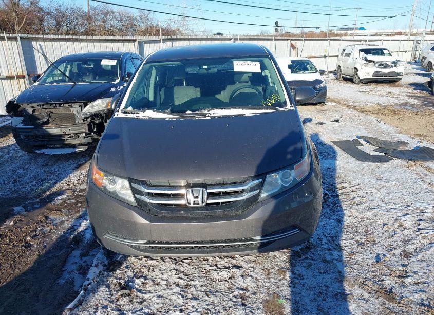 Photo 12 of 2016 Honda Odyssey SE (VIN 5FNRL5H31GB101263)