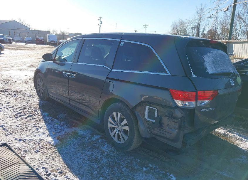 Photo 3 of 2016 Honda Odyssey SE (VIN 5FNRL5H31GB101263)