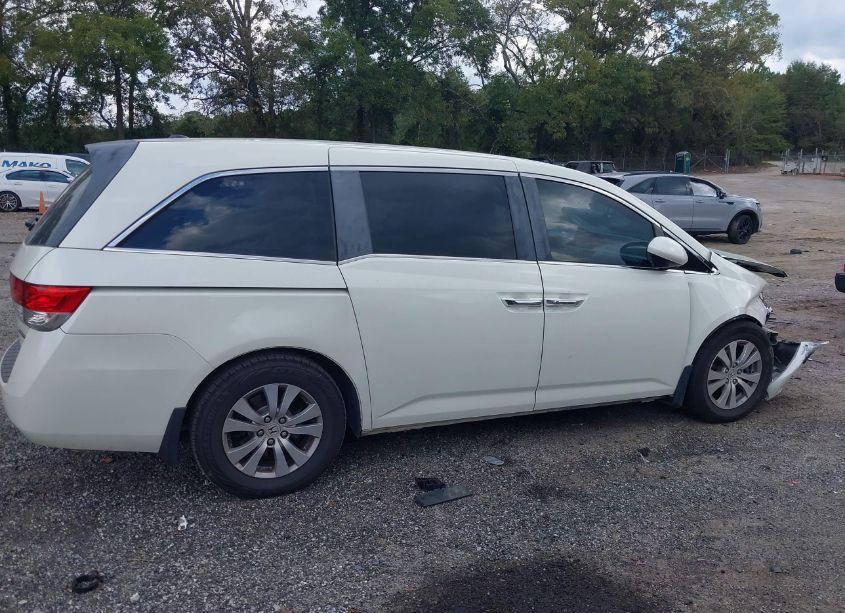 Photo 13 of 2016 Honda Odyssey SE (VIN 5FNRL5H31GB121075)