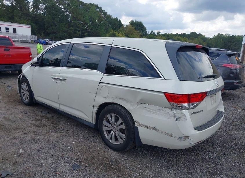 Photo 3 of 2016 Honda Odyssey SE (VIN 5FNRL5H31GB121075)