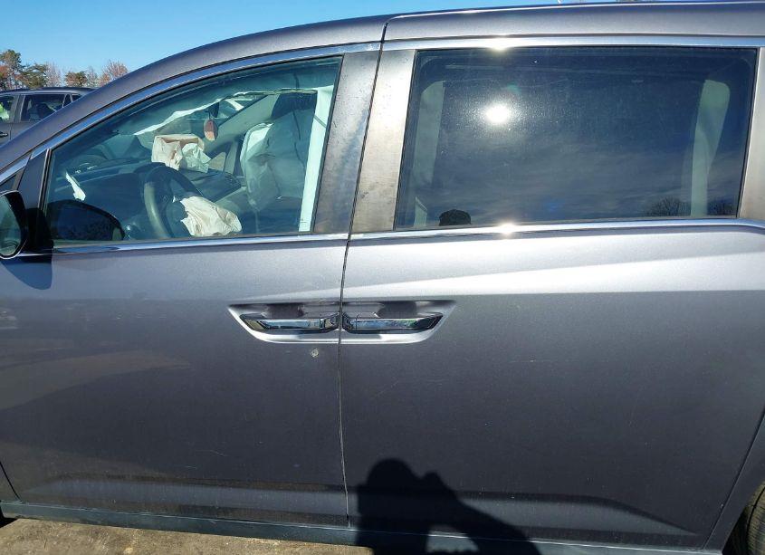 Photo 13 of 2016 Honda Odyssey SE (VIN 5FNRL5H31GB149653)