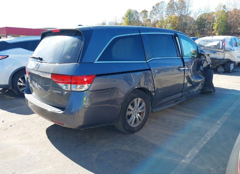 Photo 4 of 2016 Honda Odyssey SE (VIN 5FNRL5H31GB149653)