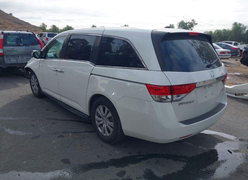 Photo 3 of 2016 Honda Odyssey SE (VIN 5FNRL5H31GB168722)