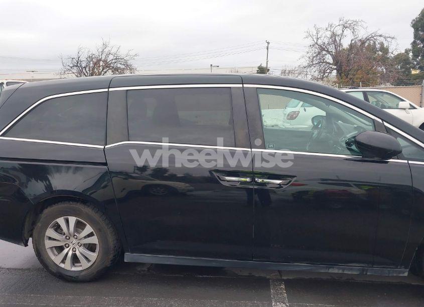 Photo 13 of 2017 Honda Odyssey SE (VIN 5FNRL5H31HB020524)